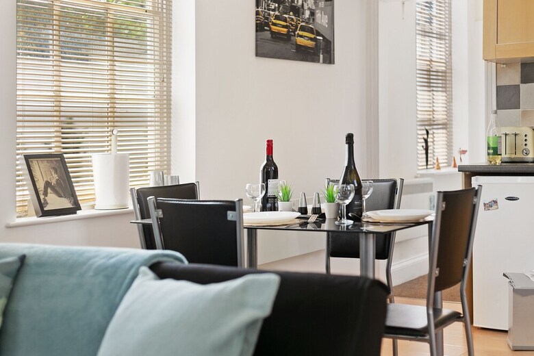 Apartamentos City Centre Gem With Parking