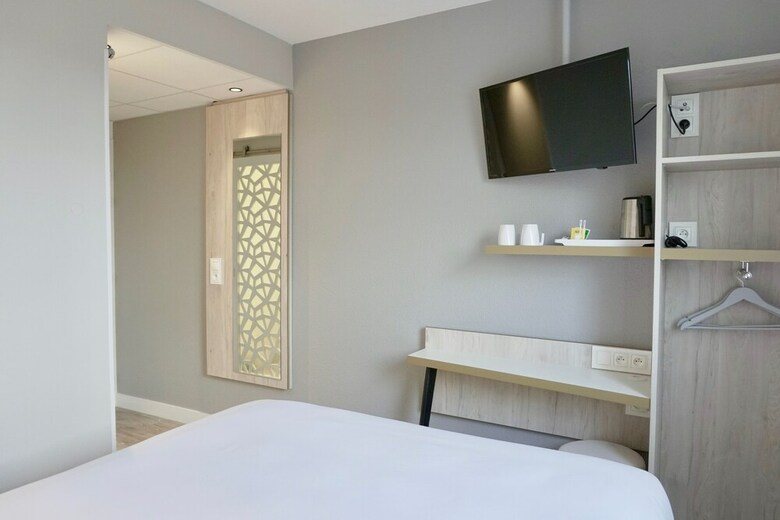 Hotel Kyriad Crepy En Valois