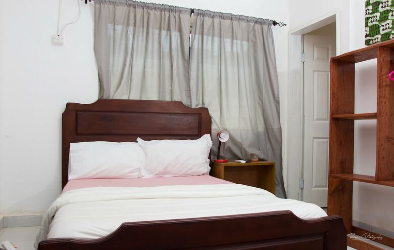 Bed & Breakfast Eastwest Hospitality