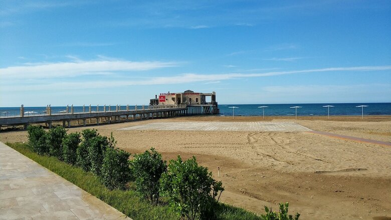 Hotel Khazar Golden Beach