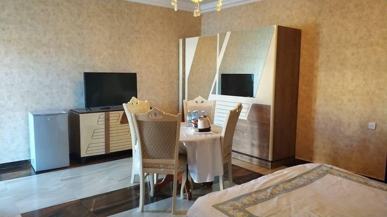 Hotel Khazar Golden Beach