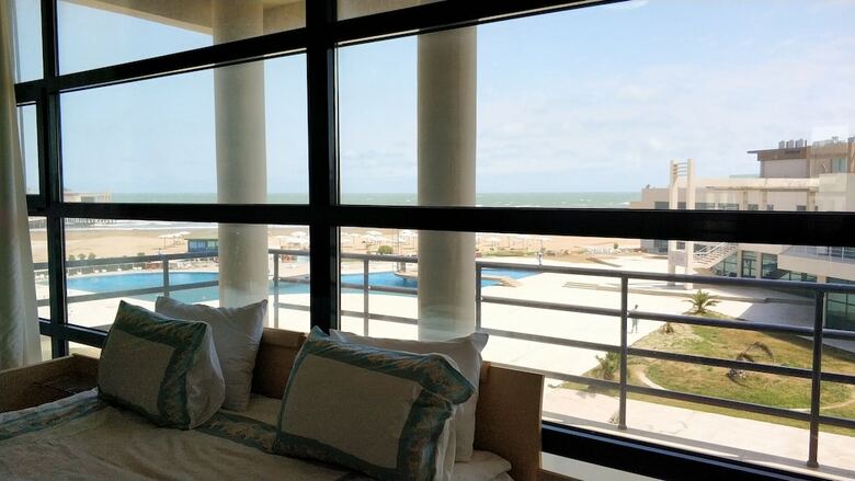Hotel Khazar Golden Beach