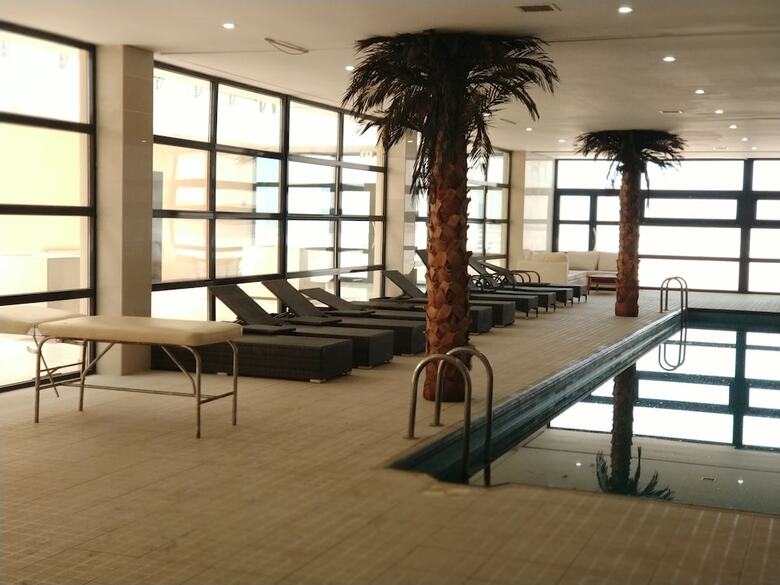Hotel Khazar Golden Beach