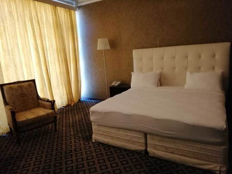 Hotel Khazar Golden Beach