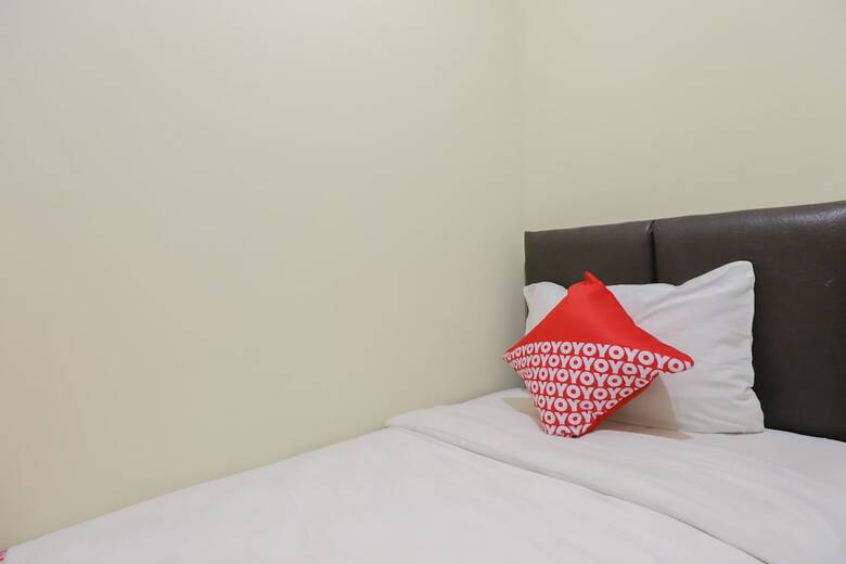 Oyo 909 Lauv Room Grand Centerpoint