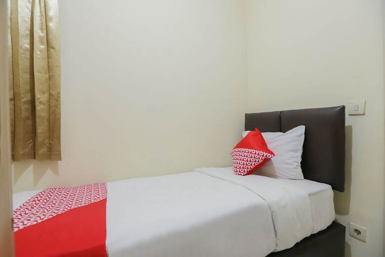 Oyo 909 Lauv Room Grand Centerpoint