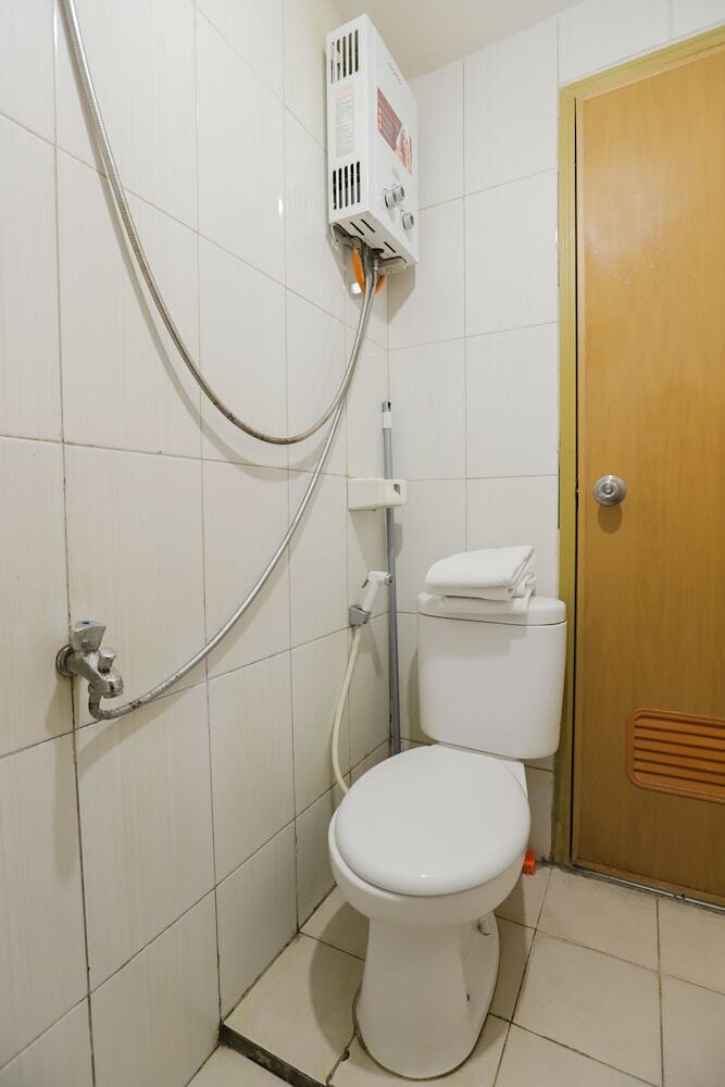 Oyo 909 Lauv Room Grand Centerpoint