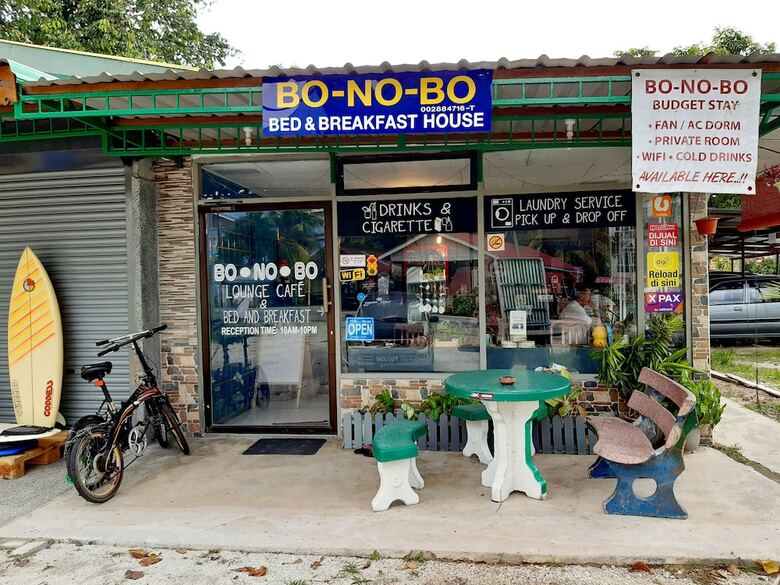 Hostal Bonobo Bed And Breakfast House