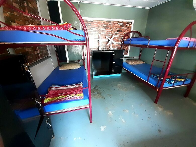 Hostal Bonobo Bed And Breakfast House