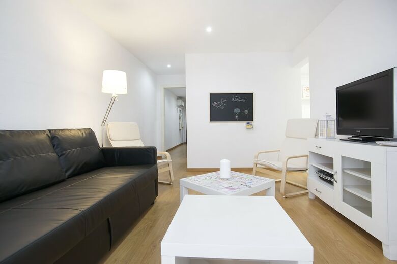 Apartamentos Bbarcelona Family Flat