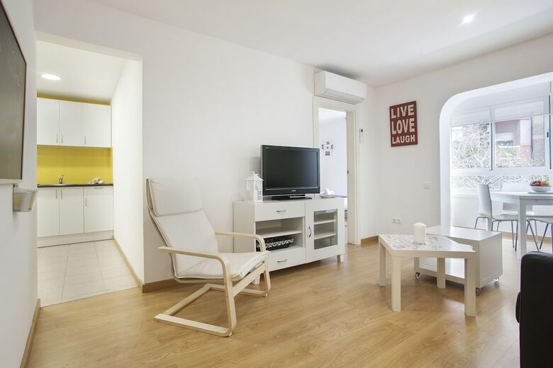 Apartamentos Bbarcelona Family Flat