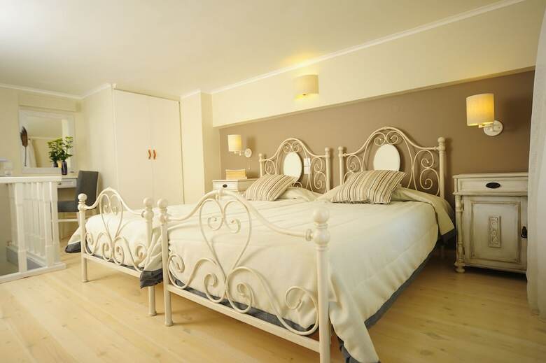 Apartamentos Mythos Residence