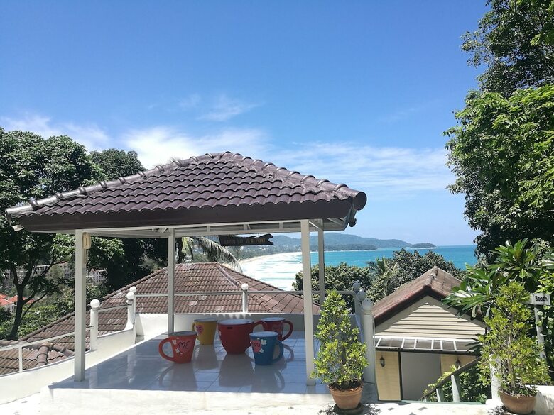 Hotel On The Hill Karon Resort