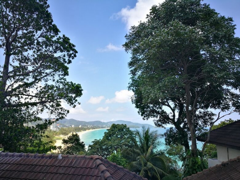Hotel On The Hill Karon Resort