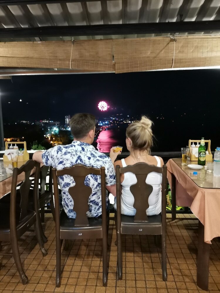 Hotel On The Hill Karon Resort