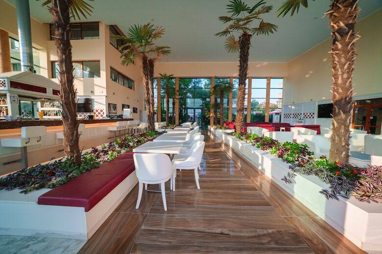 Hotel Perla Beach Luxury