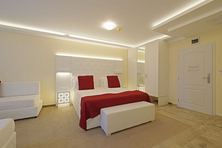 Hotel Perla Beach Luxury