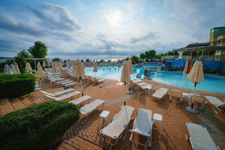 Hotel Perla Beach Luxury