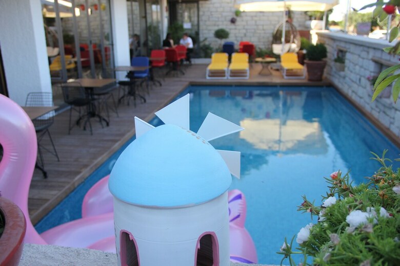 Posada Yerli Otel Alacati