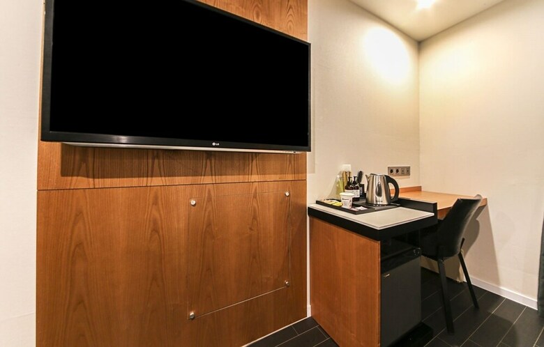 Gray 191 Hotel