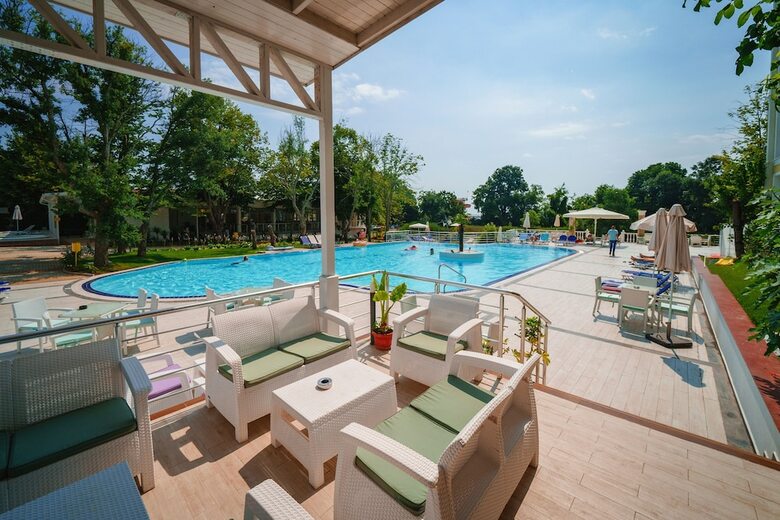Perla Royal Hotel