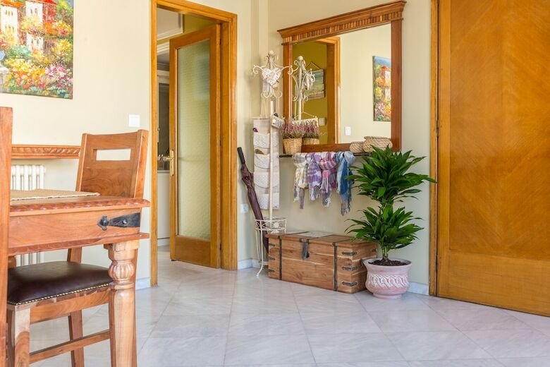 Apartamentos Sunny Luxurious 2br 2ba Apt In Athens