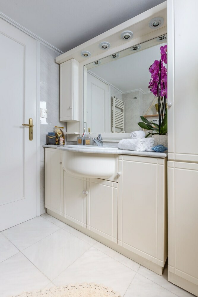 Apartamentos Sunny Luxurious 2br 2ba Apt In Athens