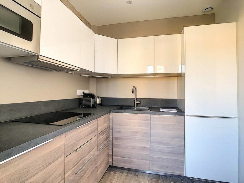 Beautiful Apart, Private Building, Cannes Center