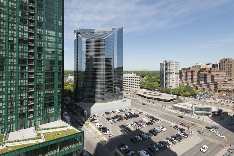 Hotel Metropolis Suites - Yonge Sheppard