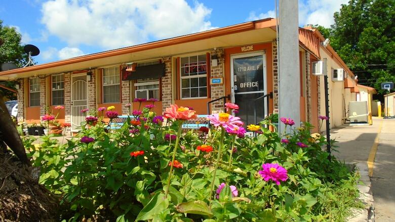 Town House Motel