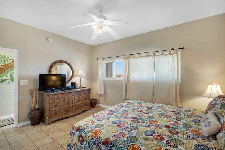 Seahorse Unit K - One Bedroom Condo