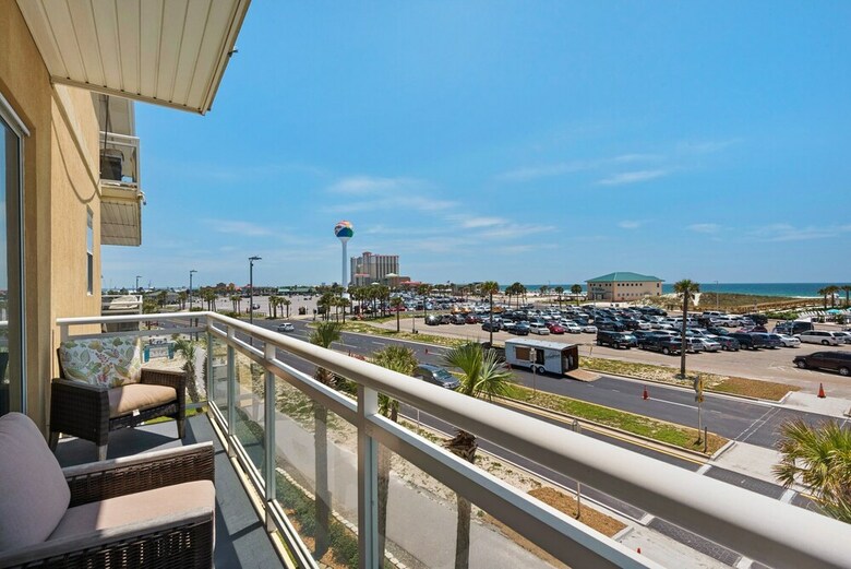 Lacaribe T2 - Four Bedroom Condo