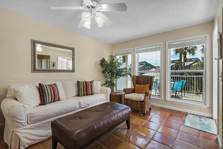 Labahia 123 - One Bedroom Condo