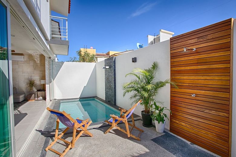 Los Cedros 32 4 Br By Casago