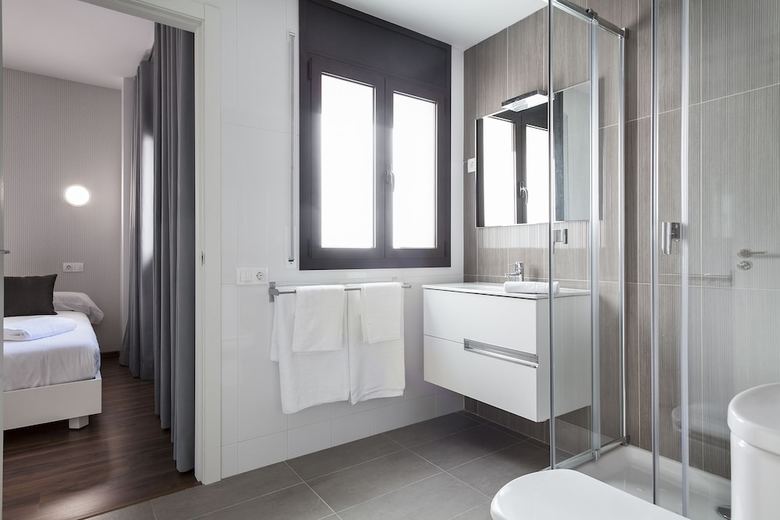 Apartamentos Sleep Bailen By Stay