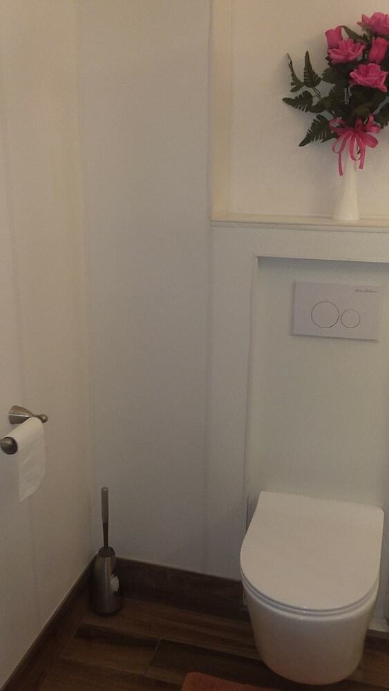 Hostal Avenues Hostel