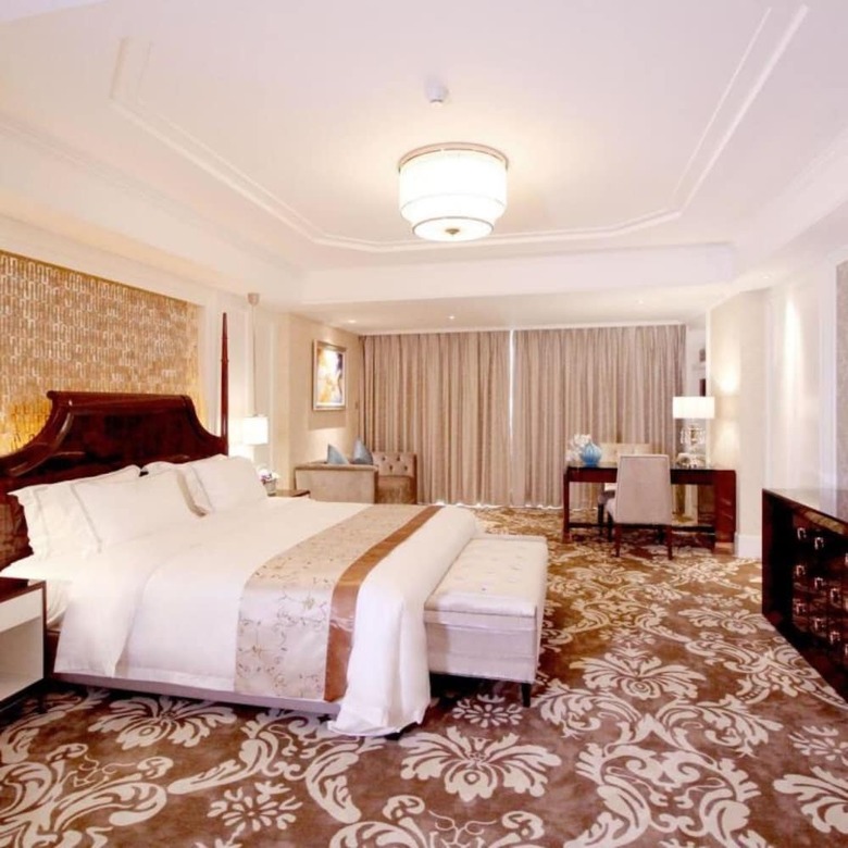 Lake Piedmont International Hotel