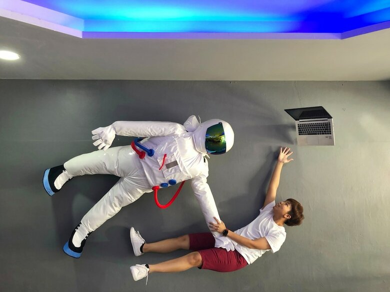 Met A Space Pod At Asoke