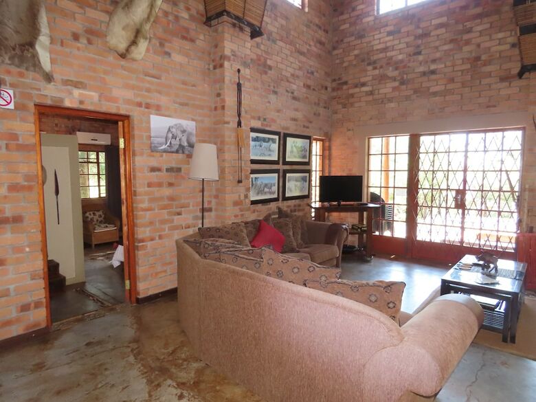 Bed & Breakfast Bush And Gables Lodge
