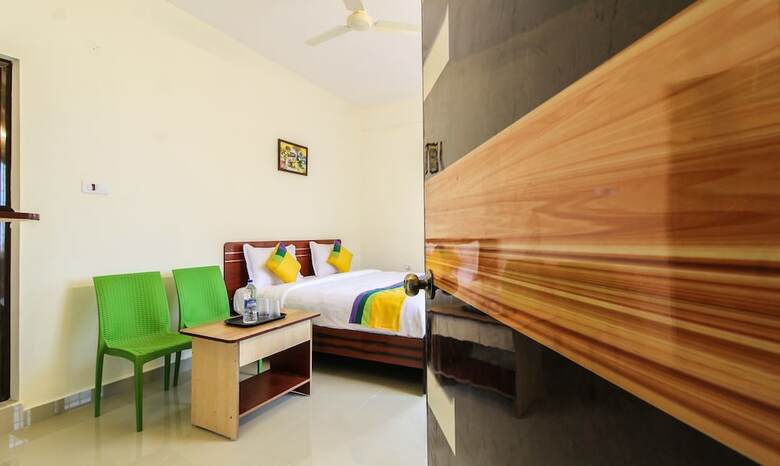 Hotel Treebo Trip Riyas Grand