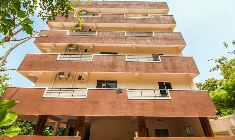 Hotel Treebo Trip Riyas Grand