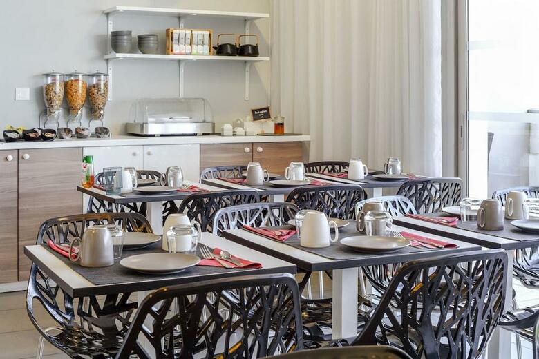 Aparthotel Park & Suites El�gance Cornebarrieu