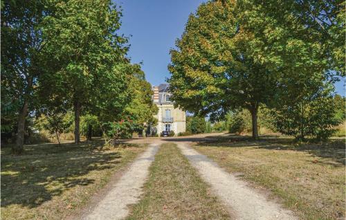 Holiday Home Mouterre-silly
