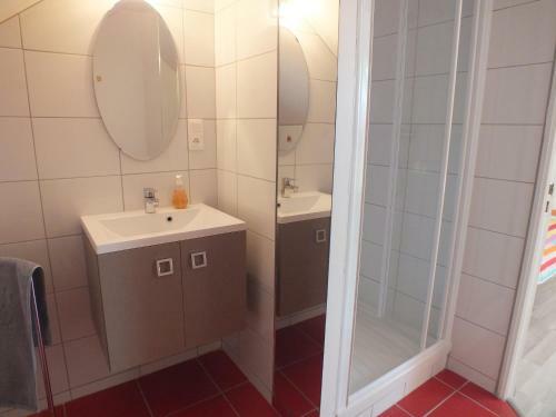 Hostal Chambre D'h�tes - La Rigaudi�re