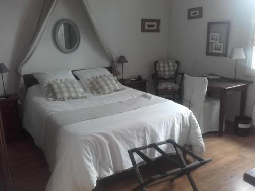 Hotel Logis Hostellerie Du Clos Pit�