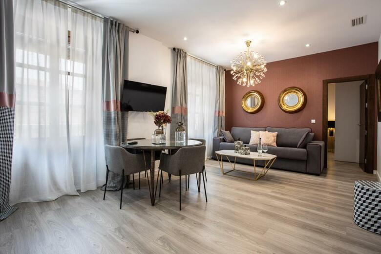 Apartamentos Bibo Suites Plaza Nueva