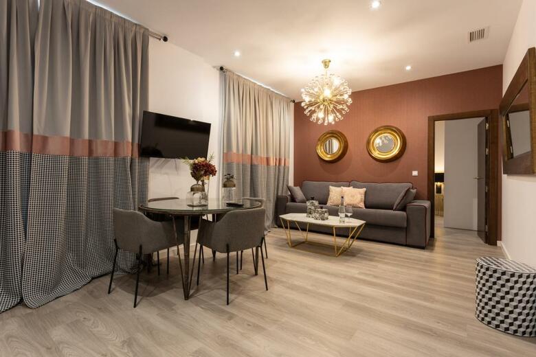 Apartamentos Bibo Suites Plaza Nueva