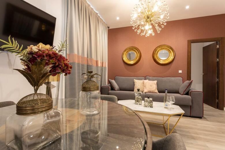 Apartamentos Bibo Suites Plaza Nueva