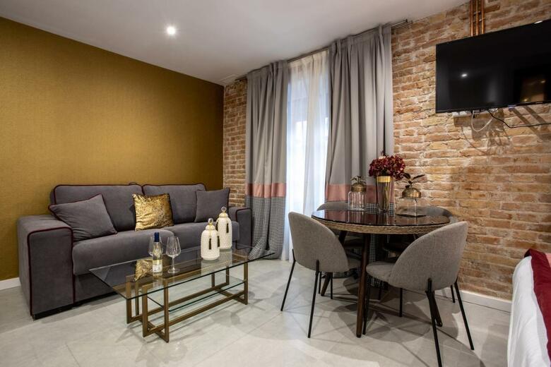 Apartamentos Bibo Suites Plaza Nueva