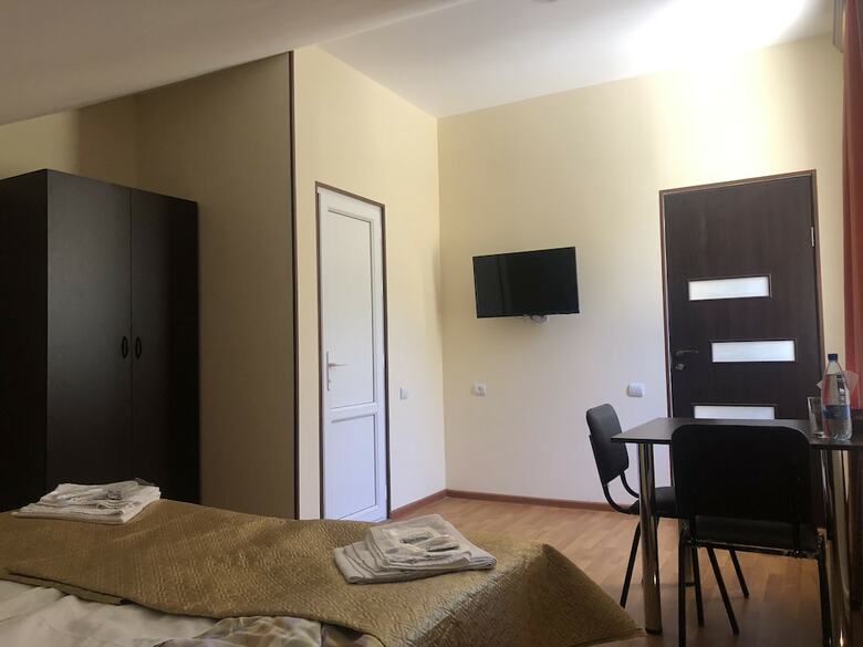 Hotel Check Inn Dilijan - Guest House